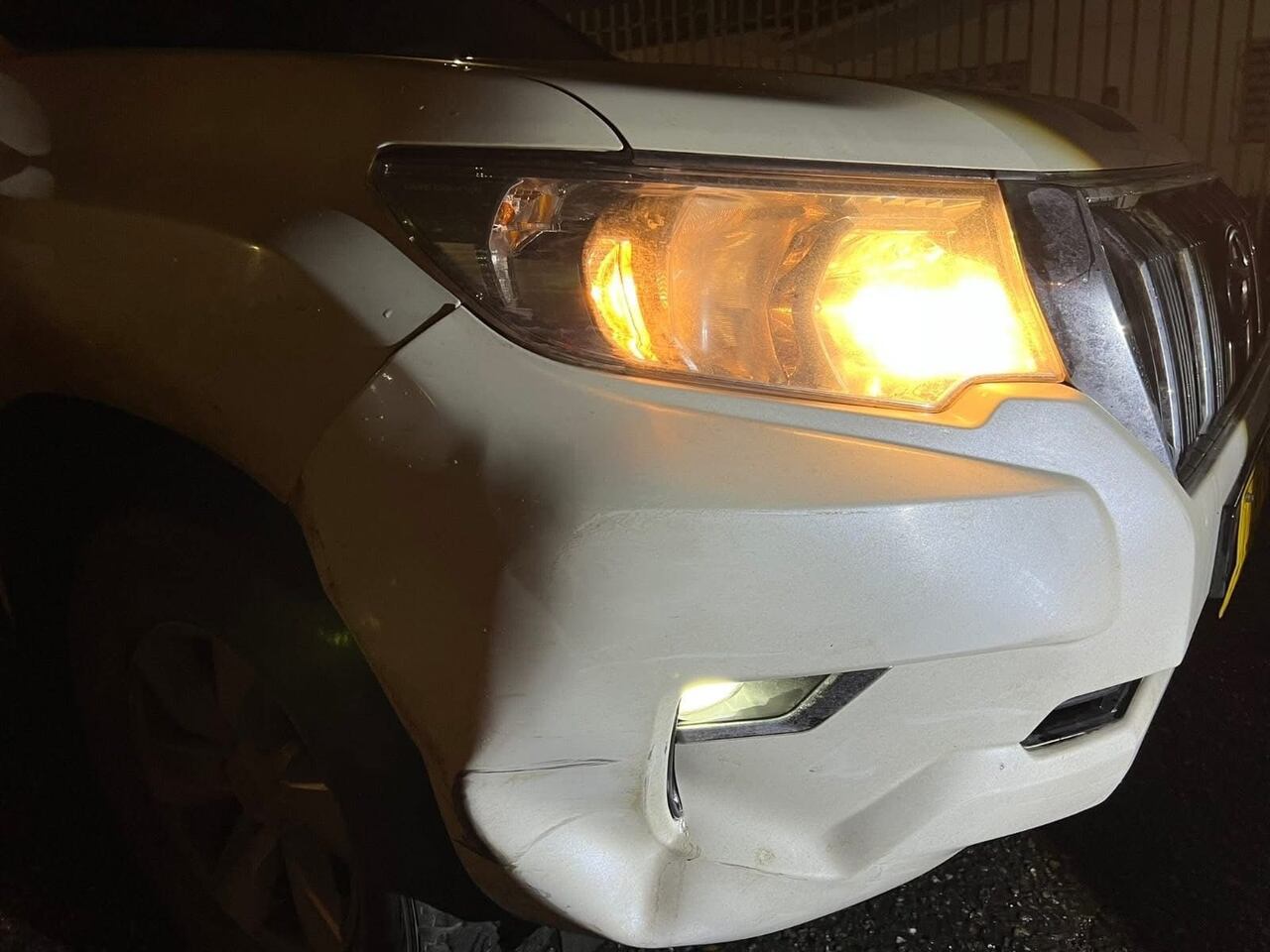 El vehículo donde se movilizaba el senador con los escoltas terminó averiado en varias parte por los disparos, confirmó el líder político.