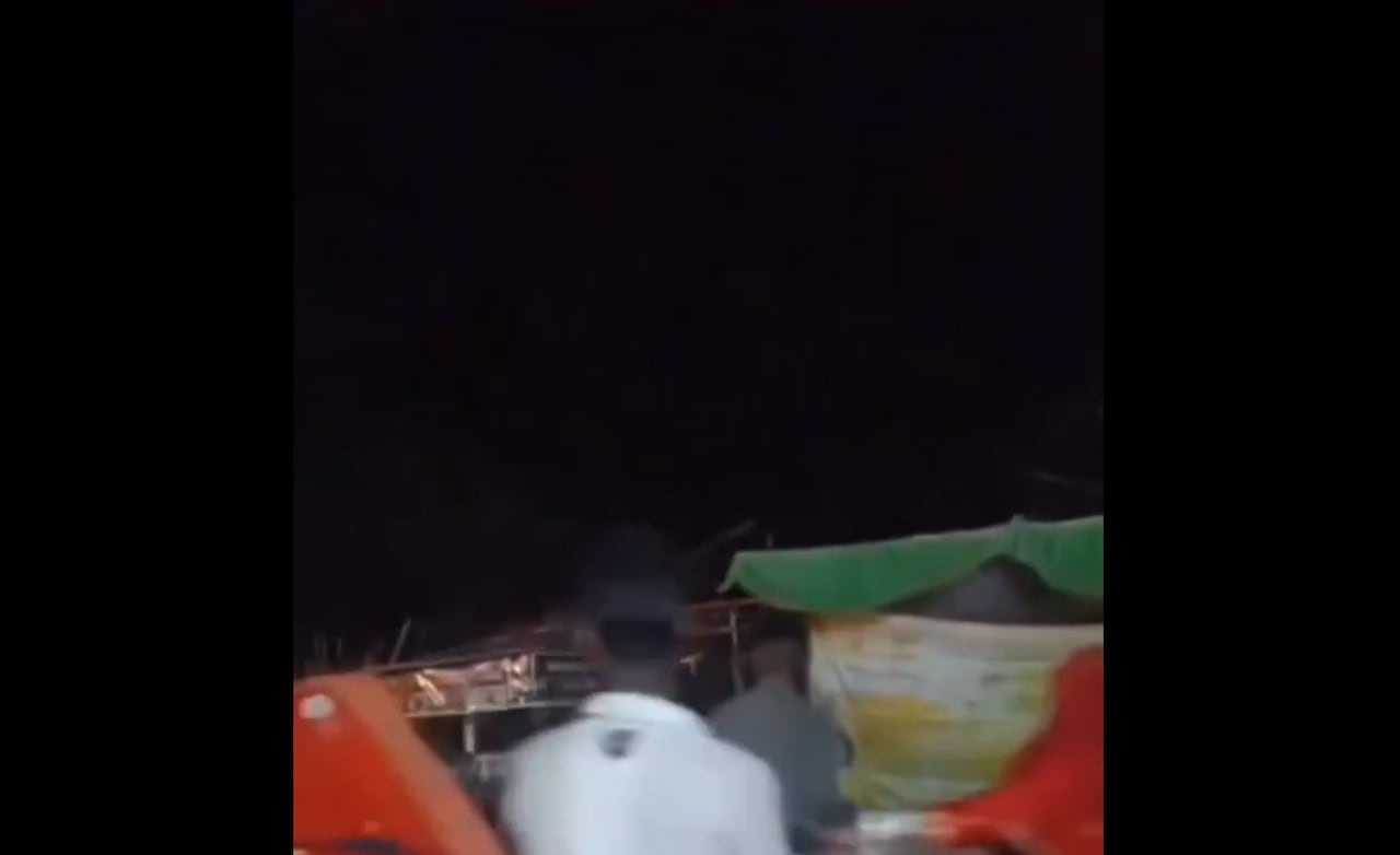 Colapsa rueda en India