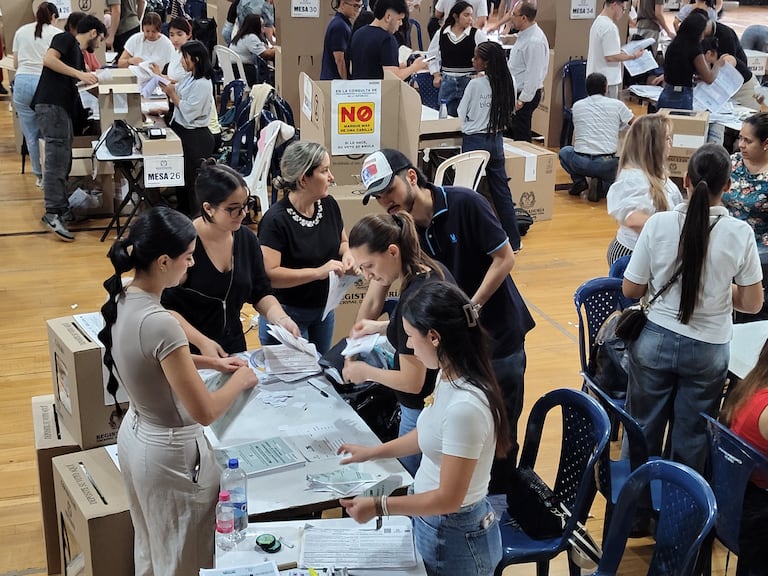 Este domingo, el país fue llamado a acudir masivamente a las urnas, en donde se escogerá un nuevo Congreso y se depurará a los candidatos que aspirarán a la primera vuelta de la Presidencia, el próximo 31 de mayo.