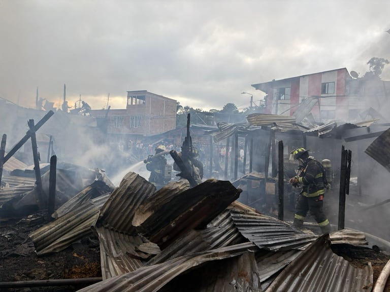 Incendio destruyó varias viviendas en Popayán en las primeras horas de la mañana de este lunes 2 de marzo, reportaron los bomberos de la capital del Cauca.
