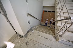 La torre de consulta externa del Hospital Carlos Holmes Trujillo, ubicado en el oriente de Cali, quedó en riesgo de colapso e inhabilitada completamente debido a los graves daños estructurales causados por el terremoto del pasado 10 de agosto de 2026. El sismo afectó sus ascensores, escaleras, muros y fachadas, obligando a evacuar los 40 consultorios que operaban en esa sede.