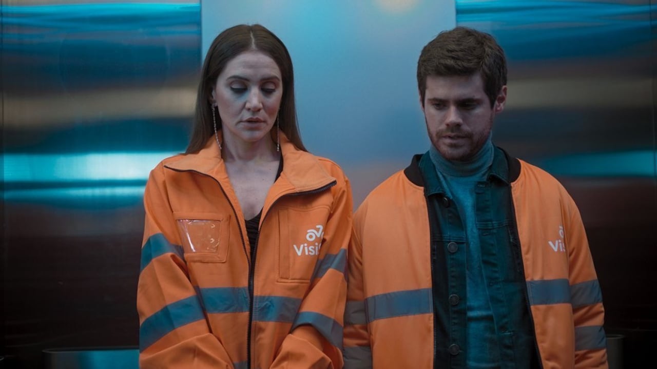 El camino de la fama instantánea: La crítica del espectáculo en la cinta Ustedes Deciden