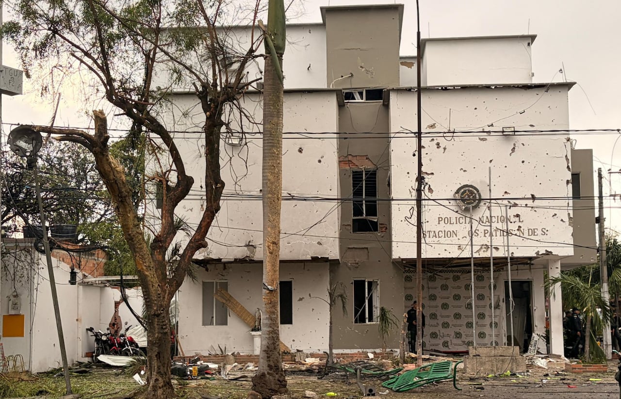 Las autoridades de Norte de Santander responsabilizan a esta guerrilla por la detonación del coche bomba que provocó la muerte de un transeúnte y mutilaciones a miembros de la Fuerza Pública.