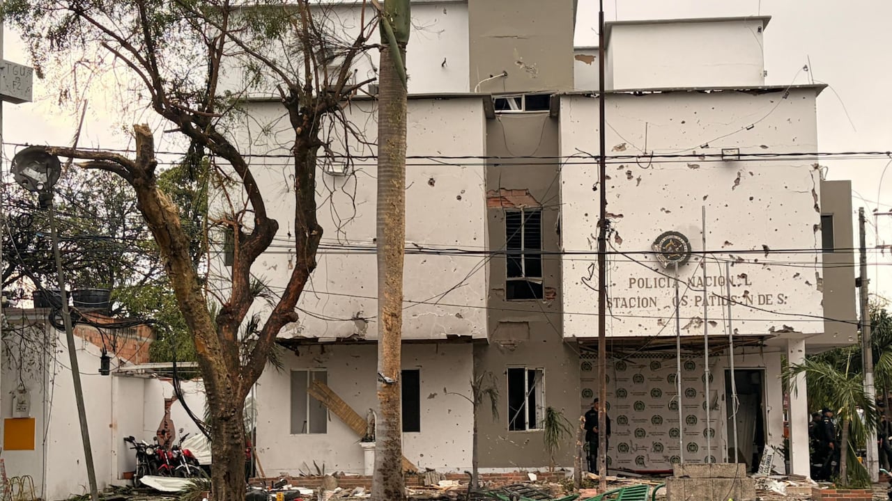 Las autoridades de Norte de Santander responsabilizan a esta guerrilla por la detonación del coche bomba que provocó la muerte de un transeúnte y mutilaciones a miembros de la Fuerza Pública.