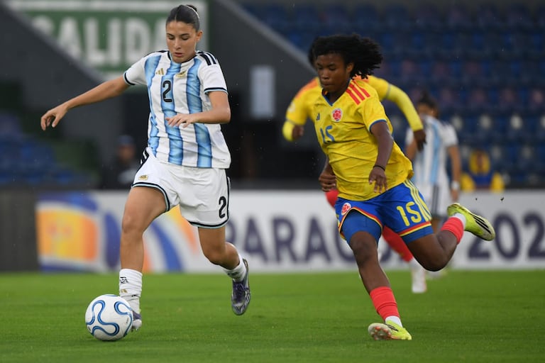 Colombia enfrentó a Argentina en un partido de alta exigencia durante el Sudamericano Femenino Sub-17 en Asunción.