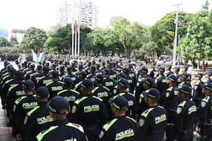 Cali: 500 nuevos efectivos de la policías llegan para Cali, con el fin de reforzar la seguridad en la Cop 16. EL País