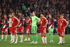 Jugadores del Bayer reaccionan tras el partido de vuelta de las semifinales de la Liga de Campeones de la UEFA entre el FC Bayern de Múnich y el Paris Saint-Germain (PSG) en Múnich, al sur de Alemania, el 6 de mayo de 2026. (Foto de Odd ANDERSEN / AFP)