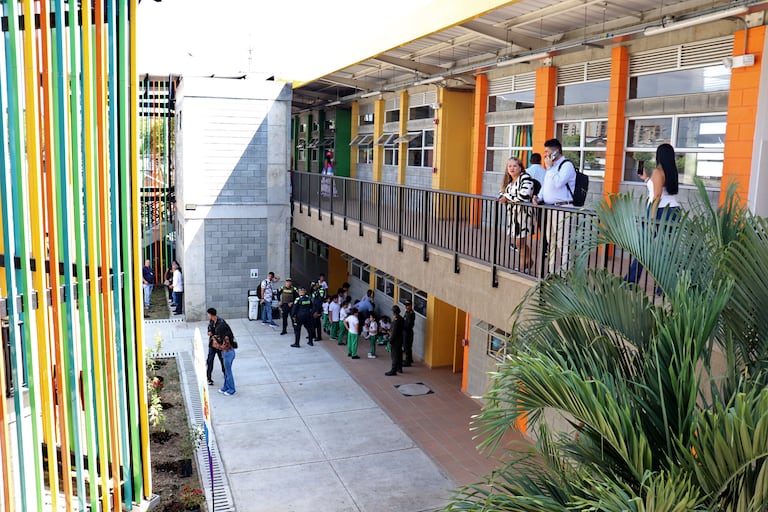Remodelación de la sede Fernando de Aragón de la institución Educativa Evaristo García. Varios colegios públicos de Cali están en procesos de remodelación.