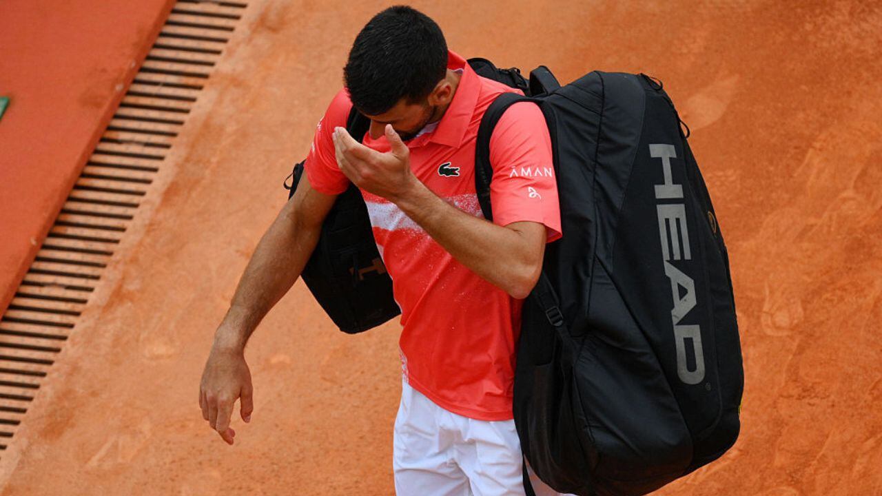 El tenista serbio sufre dura derrota.