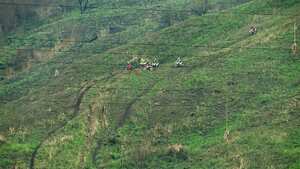 Los motociclistas han buscado crear nuevos senderos y pistas para practicar, en detrimento de la naturaleza.