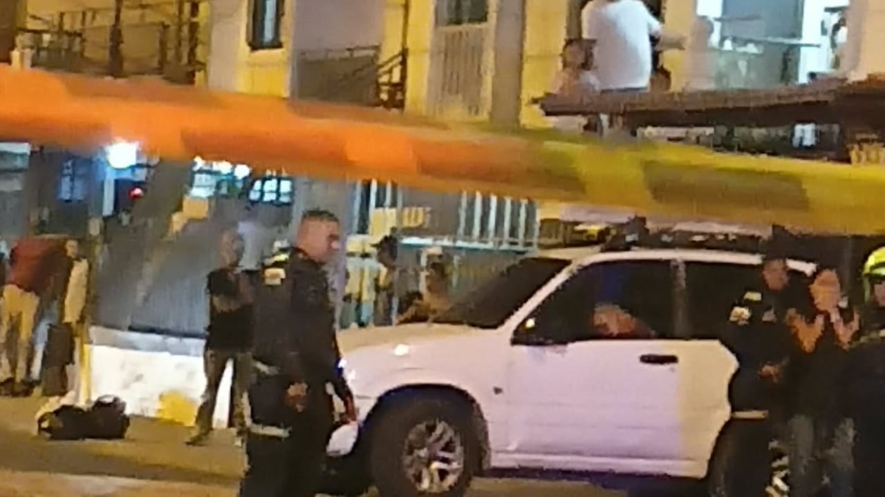 Asesinan a hombre, mientras ingresaba en su camioneta a su residencia en Ulpiano Lloreda