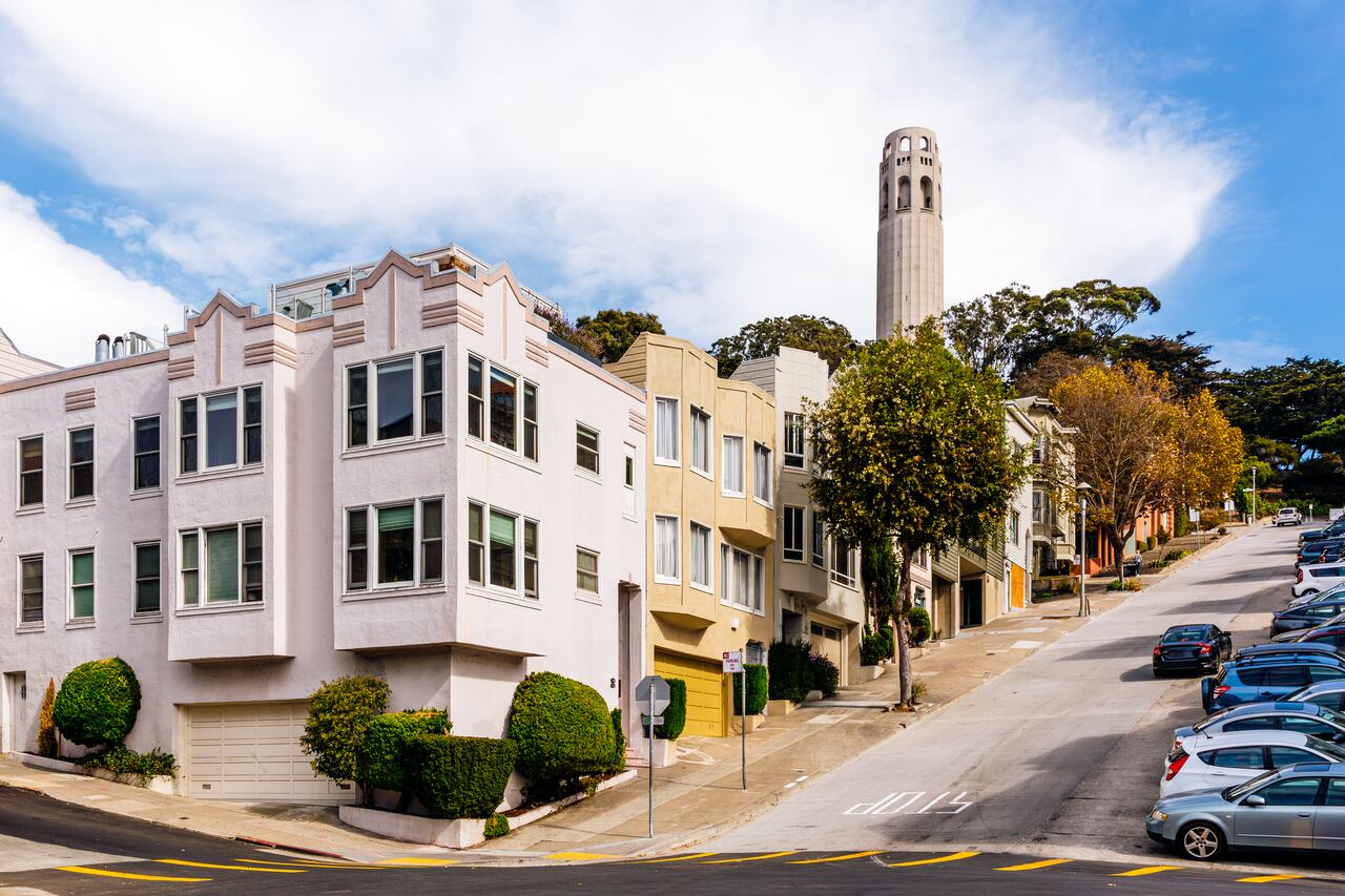 Dominar esta habilidad es un testimonio de la destreza y el conocimiento del conductor.