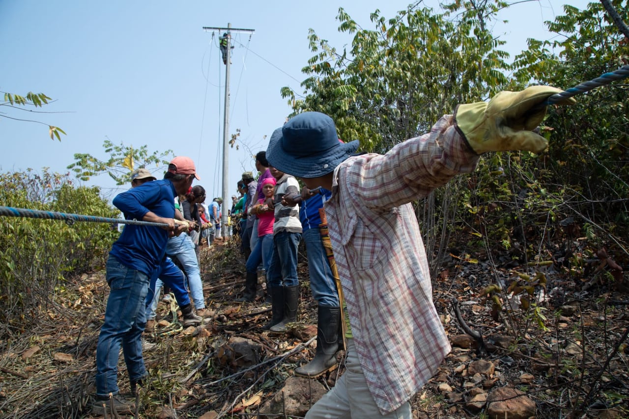 Durante el evento se expuso una serie de fotografías tomadas por firmantes de Paz. La ganadora fue esta, de Marcos Guevara, titulada: La llegada de la luz.