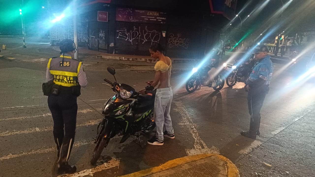 El grupo especializado en servicios especiales, velocidad y alcoholimetría realizó operativos de inspección de documentos.