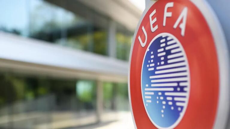 La UEFA se mantiene firme ante la FIFA por las polémicas de las últimas semanas.