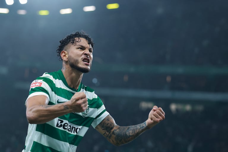 El colombiano Luis Suárez no se cansa de anotar en Portugal: le dio el empate al Sporting en el clásico ante Oporto.