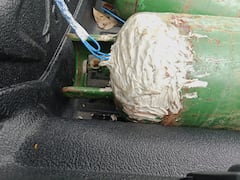 De esta manera fueron conectados los cilindros al momento del ataque, la reacción de un policía ayudó a frustrar este ataque a la estación sur.