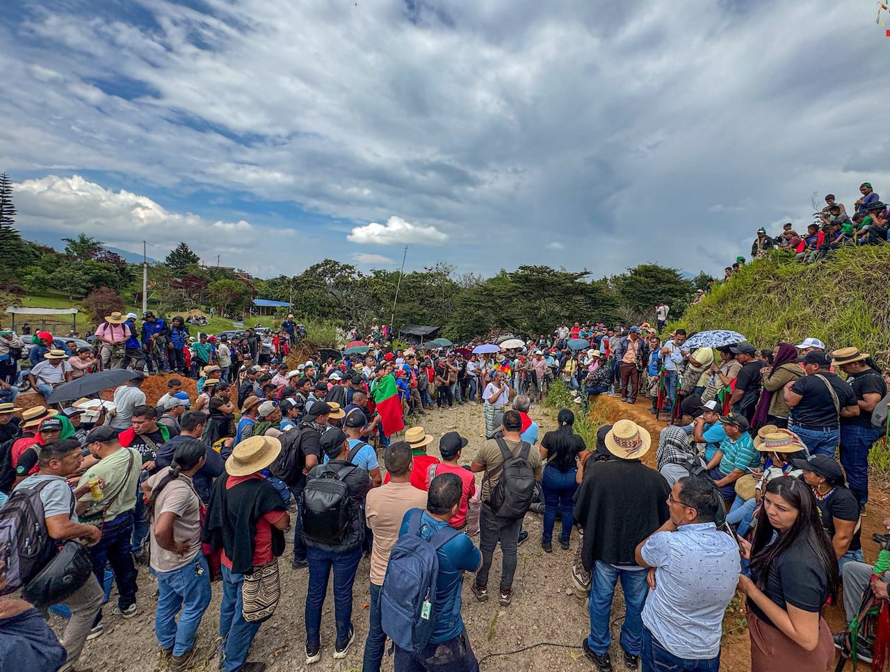 Funcionarios del Ministerio de Educación Nacional, la Gobernación del Cauca y el Consejo Regional Indígena del Cauca se reunieron en la Finca El Pital Kwet Ki’na para definir soluciones frente a la crisis educativa en territorios ancestrales.