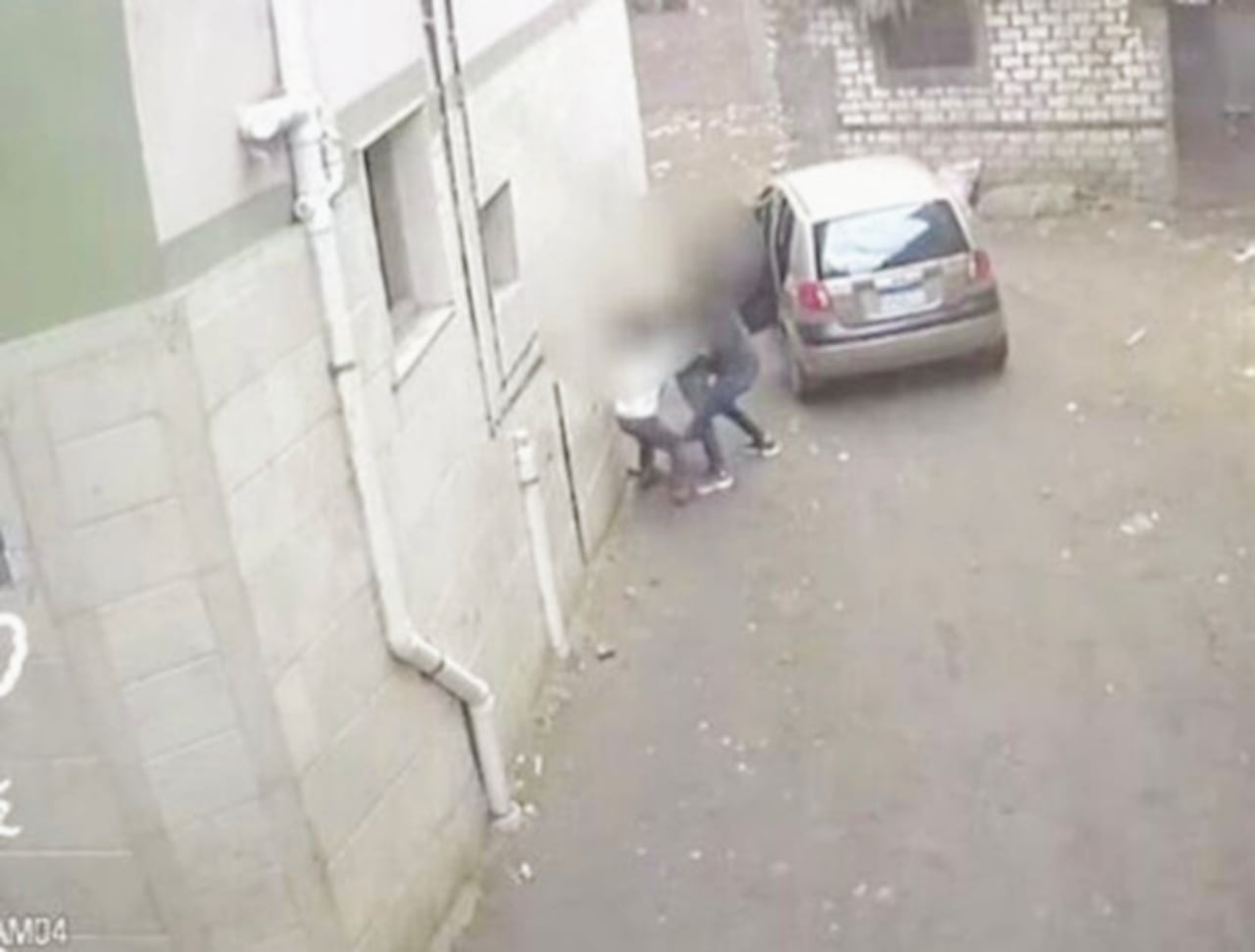 Momento en que el tío intentaba impedir el secuestro de su sobrino.