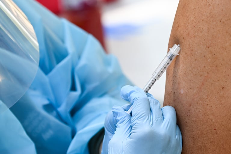 VIRUELA DEL MONO - VACUNA - VACUNACIÓN - INYECCIÓN - MEDICAMENTO