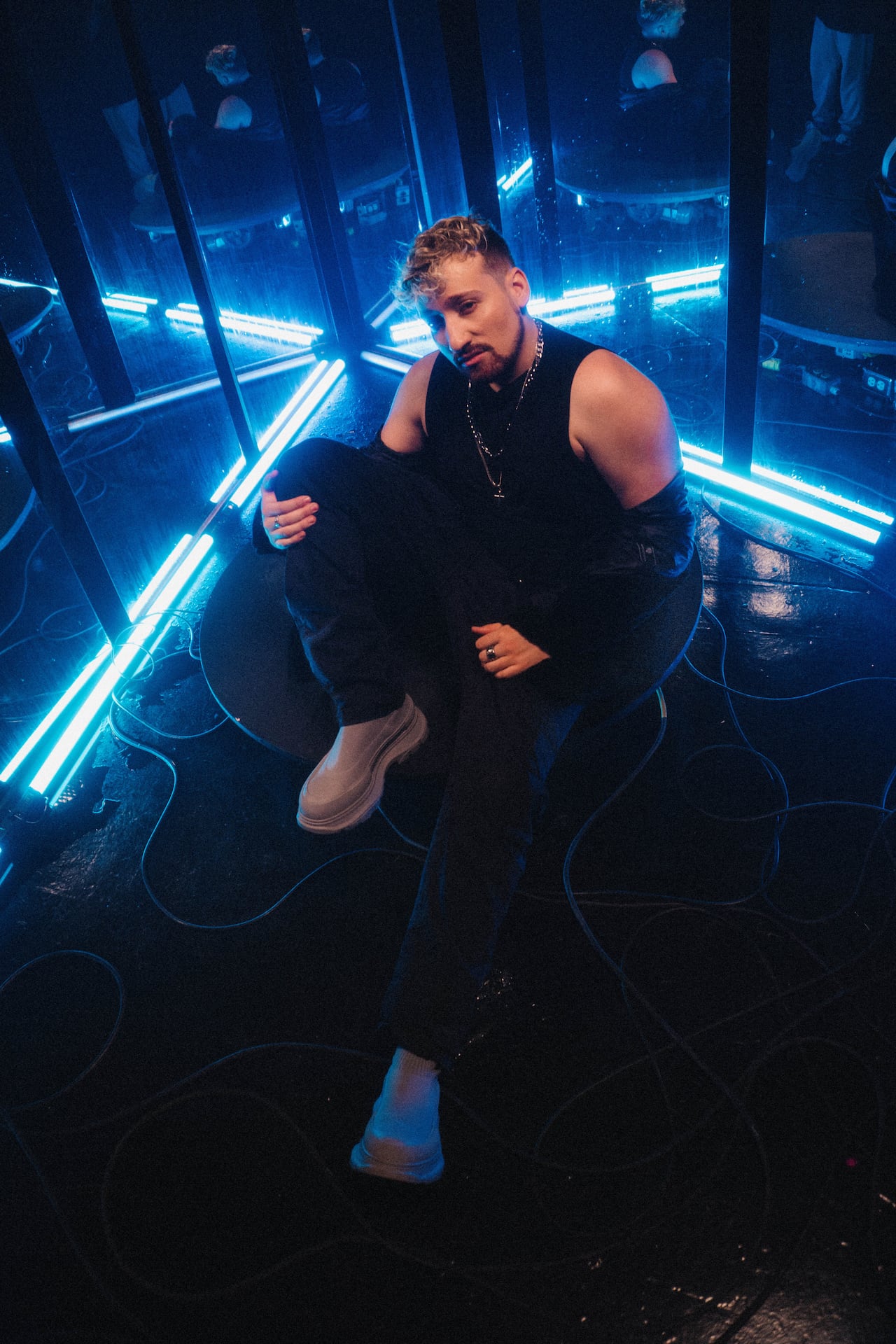 El cantante y compositor colombiano de música pop-urbana Teo presenta su nuevo y quinto tema titulado Ego