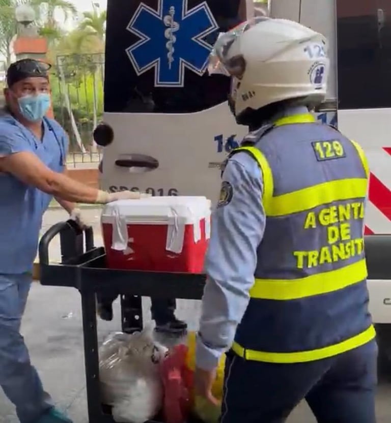 Agentes de Tránsito de la Secretaría de Movilidad de Cali, se encargaron del operativo del traslado del corazón desde la Valle del Lili hasta Imbanaco.