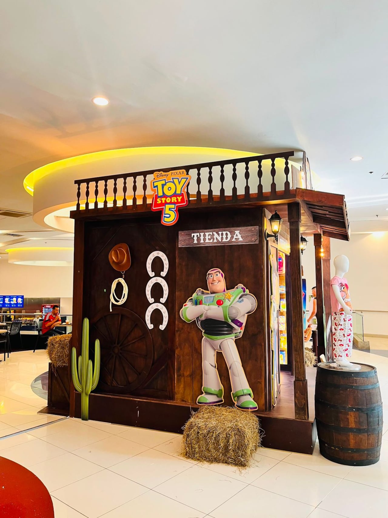 La tienda oficial de Toy Story 5 estará en Unicali.