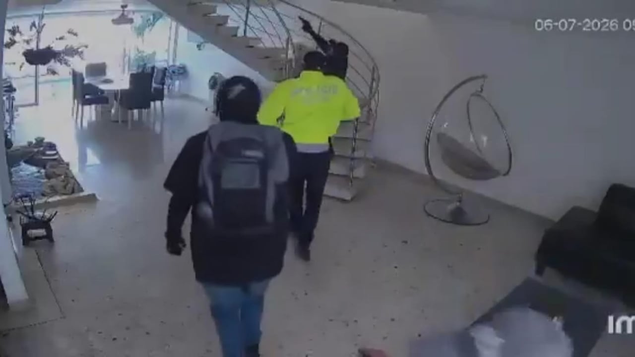Al menos seis delincuentes ingresaron a la vivienda para cometer el hurto.