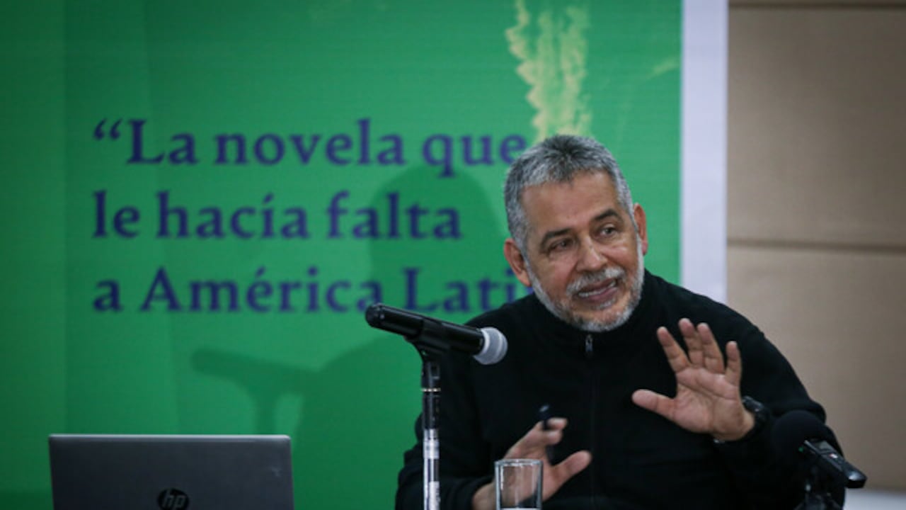Mario Mendoza.