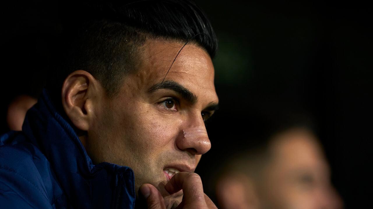 VALENCIA, SPAIN - APRIL 03: Radamel Falcao of Rayo Vallecano looks on from the bench prior to the LaLiga Santander match between Valencia CF and Rayo Vallecano at Estadio Mestalla on April 03, 2023 in Valencia, Spain. (Photo by Manuel Queimadelos/Quality Sport Images/Getty Images)