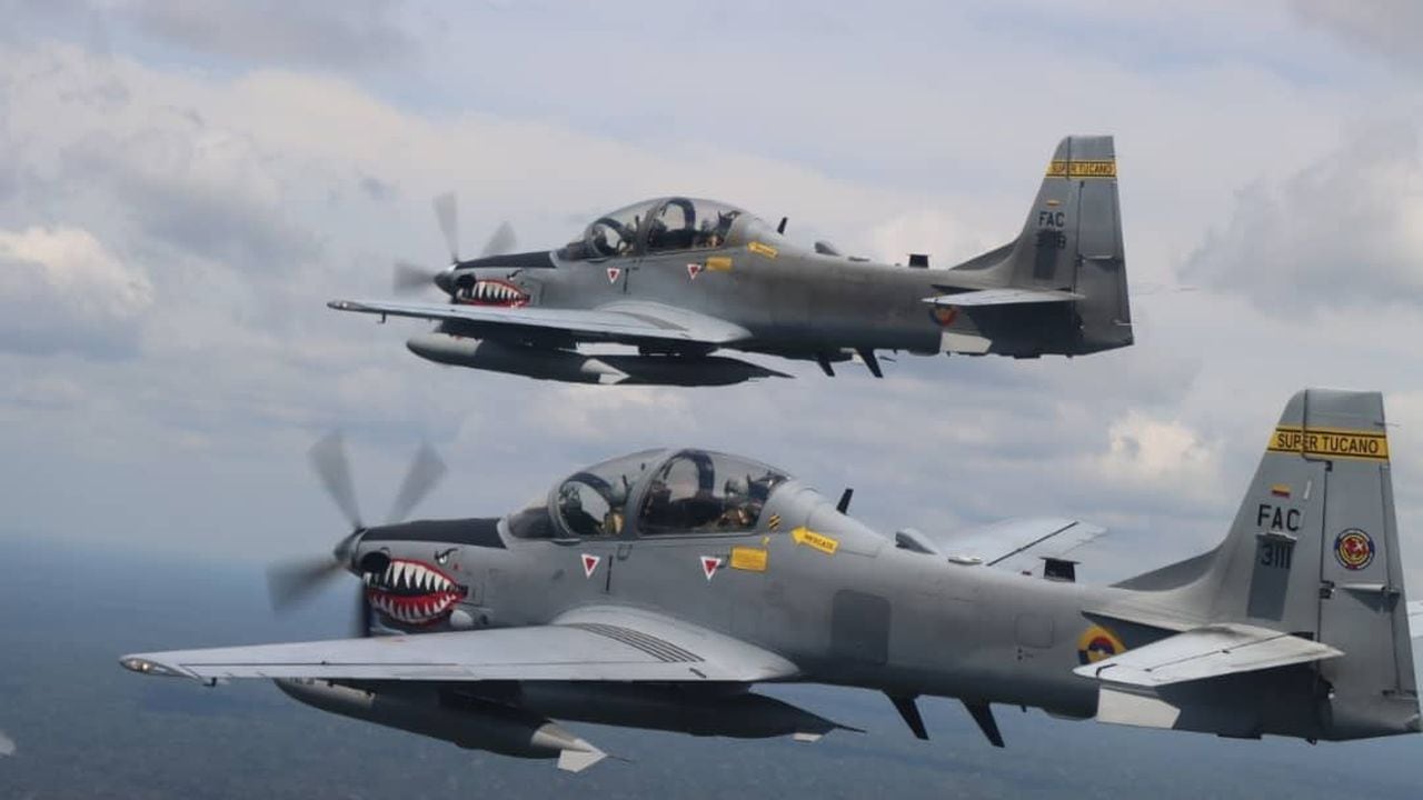 La Fuerza Aérea teme de que en los próximos meses ya no pueda cumplir con sus operaciones de vuelo en el territorio colombiano.
