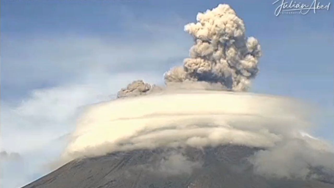 La erupción del Popocatépetl fue captado por las cámaras del Centro Nacional de Prevención de Desastres de México (Cenapred).