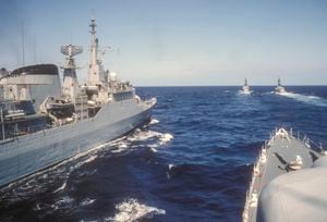 Con una larga tradición marítima, esta nación ha entendido la importancia estratégica de contar con una flota naval moderna y robusta.
