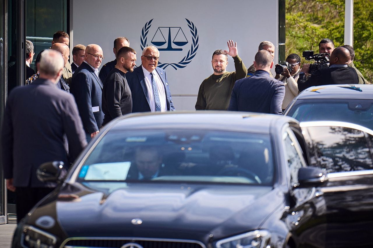 Así fue la llegada el presidente de Ucrania, Volodimir Zelenski a la CPI en La Haya.