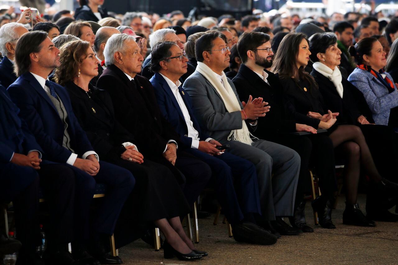 Los líderes asisten a una ceremonia en el palacio presidencial de La Moneda para conmemorar el 50 aniversario del golpe militar que derrocó al gobierno del difunto presidente Salvador Allende, en Santiago, Chile, el lunes 11 de septiembre de 2023.