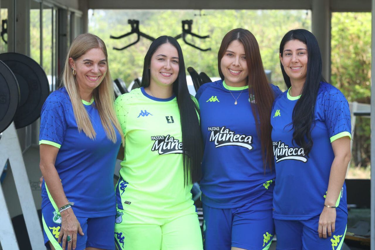 Mercedes Ospina, Estefanía Jaramillo, Angélica Astudillo y Lina Rodríguez, integrantes del área de fisioterapia del Cali.