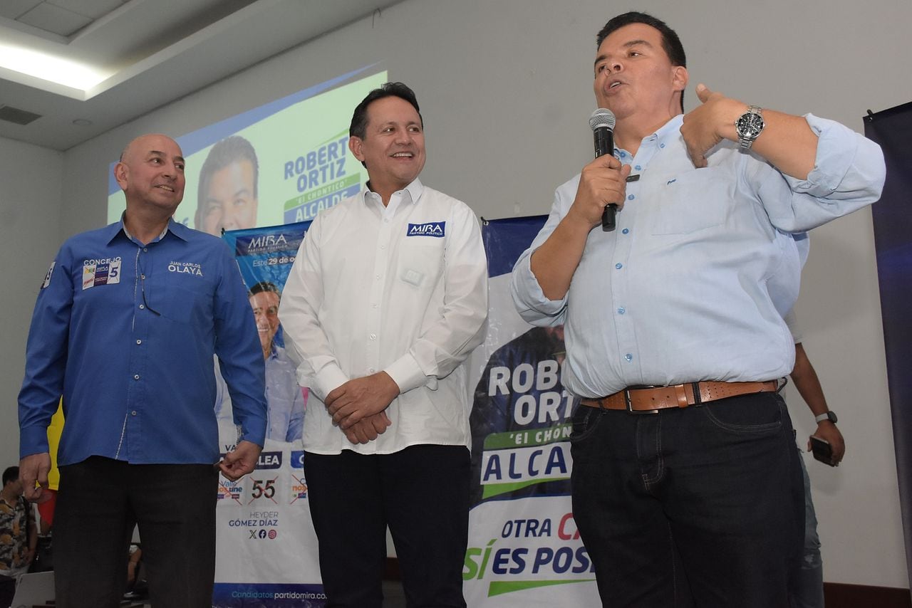 En un evento celebrado en el Hotel Dann de la ciudad, El senador Manuel Virgüez Piraquive Director del Partido MIRA Anunció su adhesión a la campaña del candidato a la Alcaldía de Cali Roberto Ortiz.