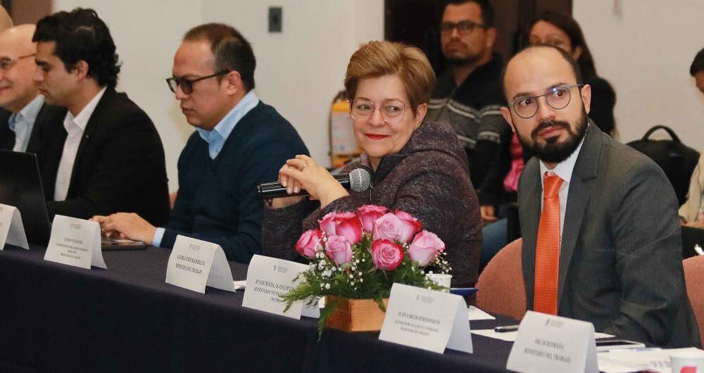 La ministra del Trabajo, Gloria Inés Ramírez Ríos presenta la Comisión Permanente de Concertación de Políticas Salariales y Laborales para negociar el incremento del salario mínimo en 2024.