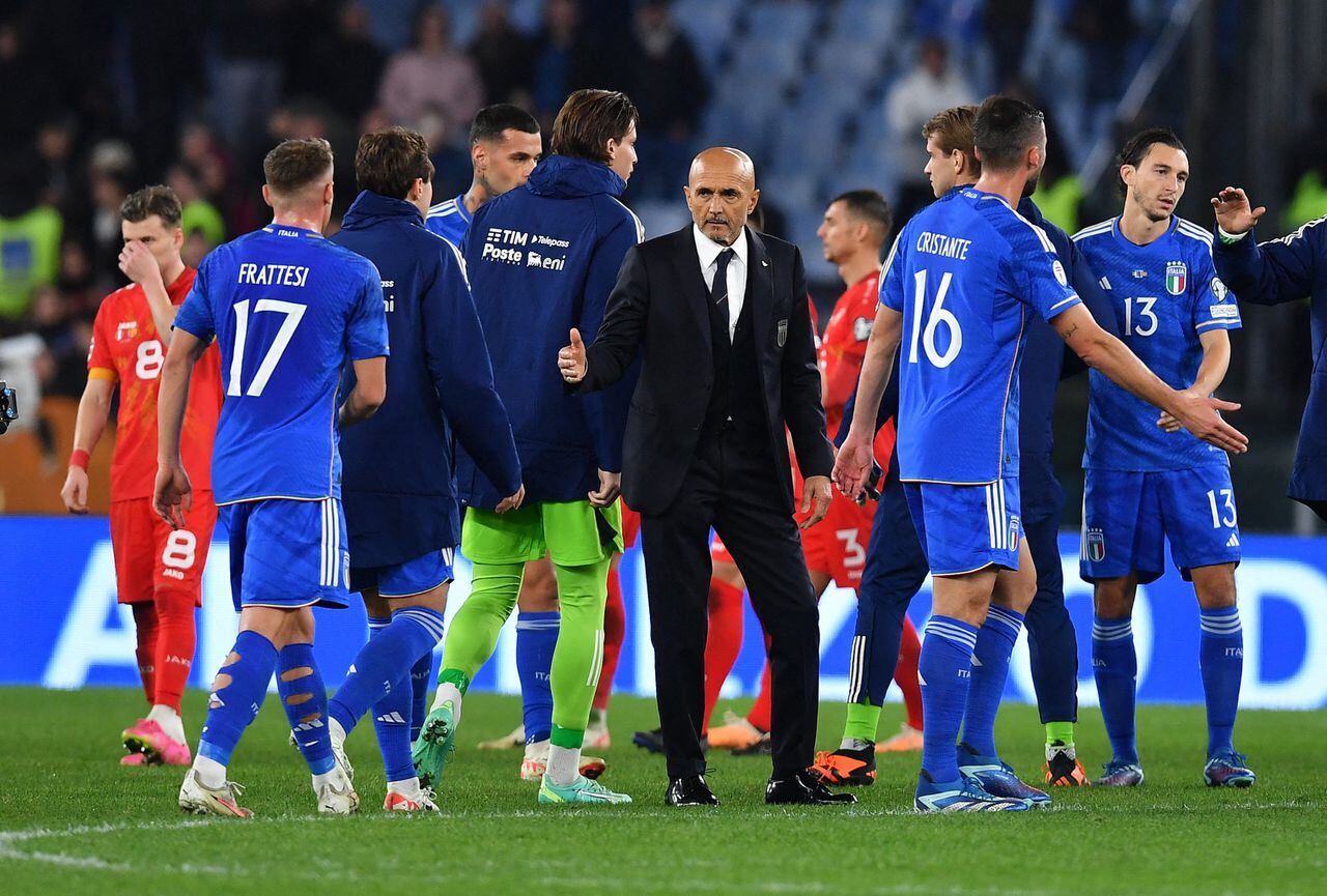 Italia gana 5-2 a Macedonia del Norte y sube al segundo puesto de su grupo