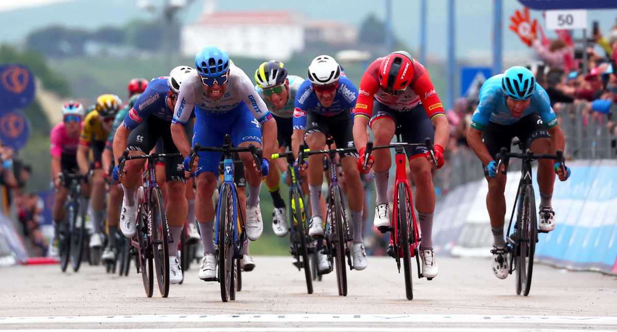 🔴 Giro de Italia 2023 Michael Matthews, ganador al embalaje de la