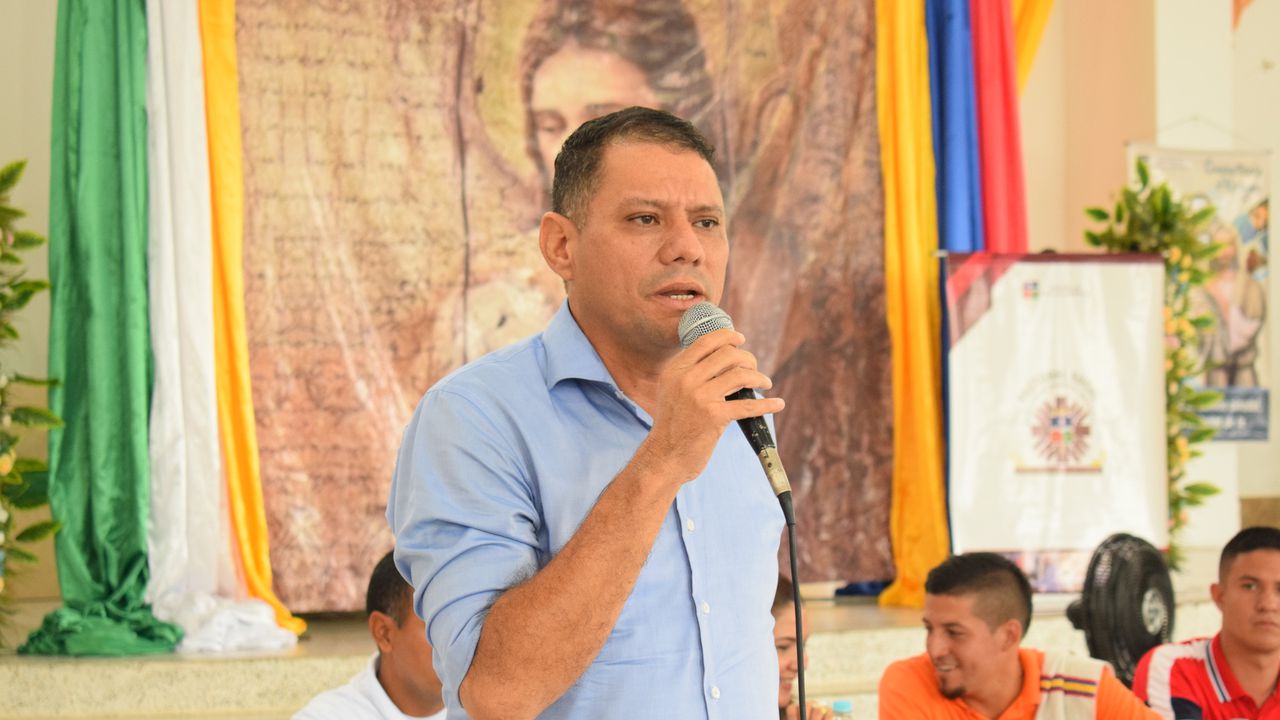 Darío Buchenicow Caballero Chiquillo, fue el ganador de las elecciones regionales en Sabana de Torres, Santander.
