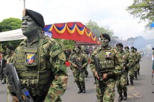 Las fuerzas armadas, en su tradicional desfile del 20 de julio, conmemorararon los 208 años de emancipación de Colombia.