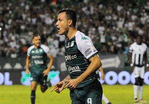 Gustavo Ramírez celebrando su gol contra Alianza Petrolera.