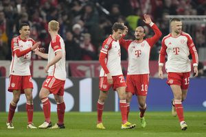 Bayern's Thomas Mueller, center, celebrates with his teammates after scoring his side's second goal during the Champions League round of 16 second leg soccer match between FC Bayern Munich and Lazio at the Allianz Arena stadium in Munich, Germany, Tuesday, March 5, 2024. (AP Photo/Matthias Schrader)