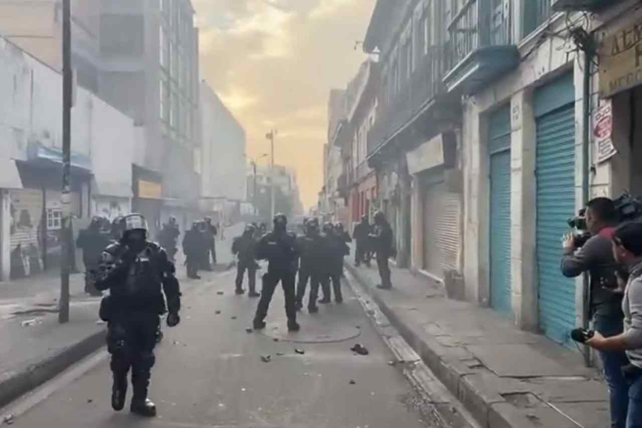 Disturbios en Plaza de Bolivar tras bloqueos en el Palacio de Justicia