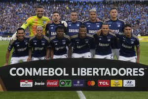 Colombia's Millonarios starting players pose for a photo prior a Copa Libertadores Group E soccer match against Brazil's Flamengo at El Campin stadium in Bogota, Colombia, Tuesday, April 2, 2024. (AP Photo/Fernando Vergara)