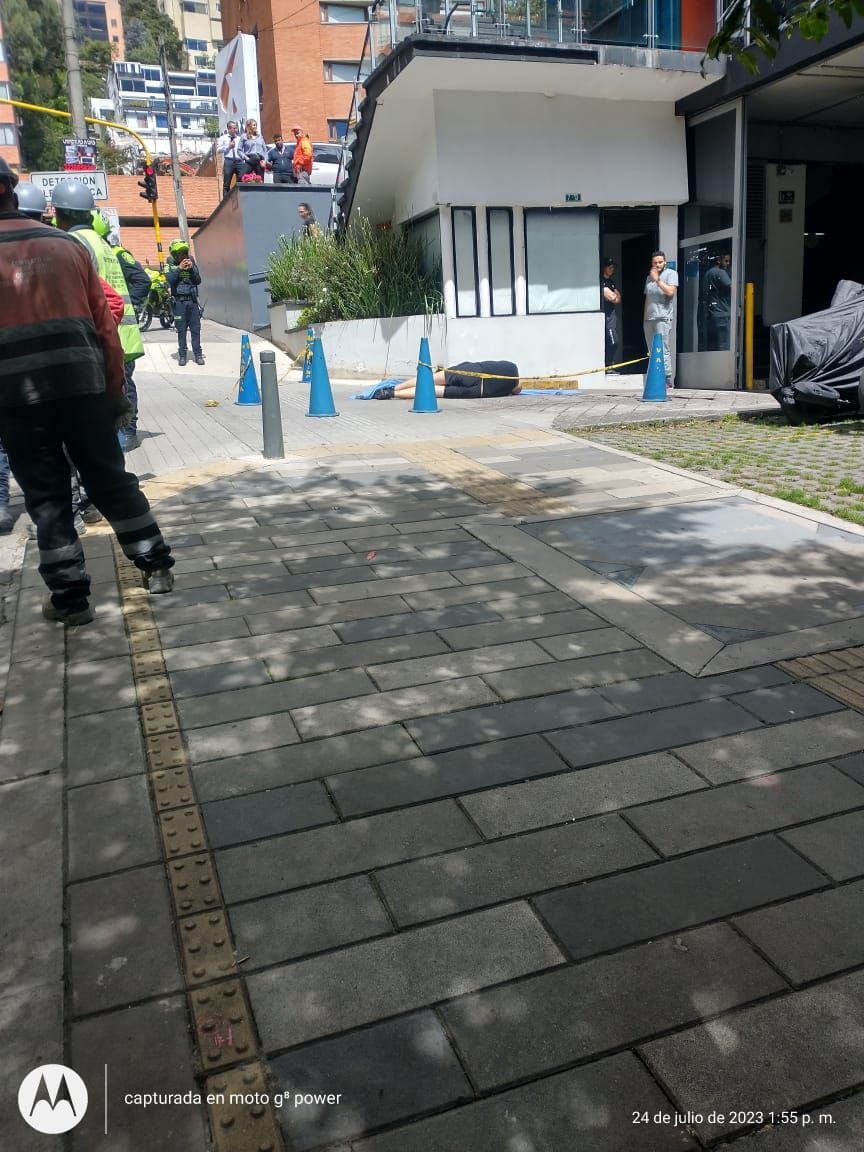 Un hombre fue asesinado a las afueras de un gimnasio (calle 85 con carrera séptima) en Bogotá.