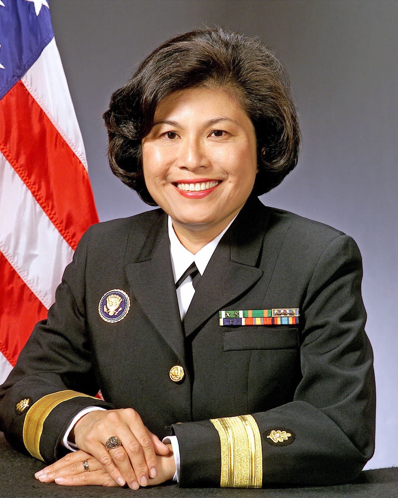 Connie Mariano fue la primera mujer militar en convertirse en médica del presidente de la Casa Blanca, la primera directora de la Unidad Médica de la Casa Blanca y la primera filipina estadounidense en la historia de la Marina de los EE. UU. en convertirse en contralmirante.